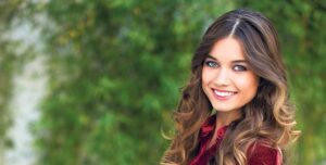 Biografia actriței Afra Saracoglu