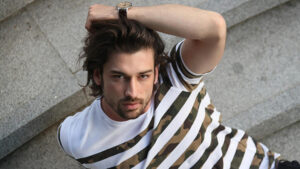 Biografia actorului Alp Navruz (Halil din serialul Ingeri tacuti)