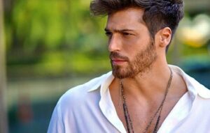 Can Yaman își va lansa propria marcă de parfum