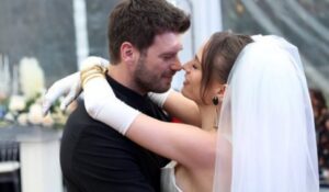 Aslan și Devin se căsătoresc. “Familia” rezumatul episoadelor 10 si 11