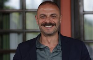 Biografia actorului Tevfik Erman Kutlu, care interpretează rolul lui Șota în serialul Dragoste fără hotare
