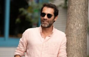 Cine este actorul Caner Kurtaran, care joacă rolul lui Mecnun în “Dragoste fara hotare”?