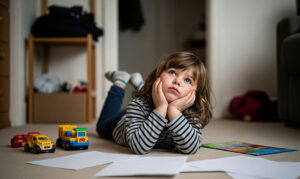 Plictiseala este un dar: Cum să-i ajuți pe copii să creeze din ea