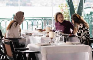 “Dulceață amară” episodul 48 rezumat. Yavuz are o ofertă tentantă pentru cele trei menajere