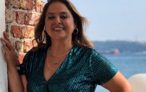 Biografia actriței Feri Baycu Guler (Dondu – Fata de la fereastră)